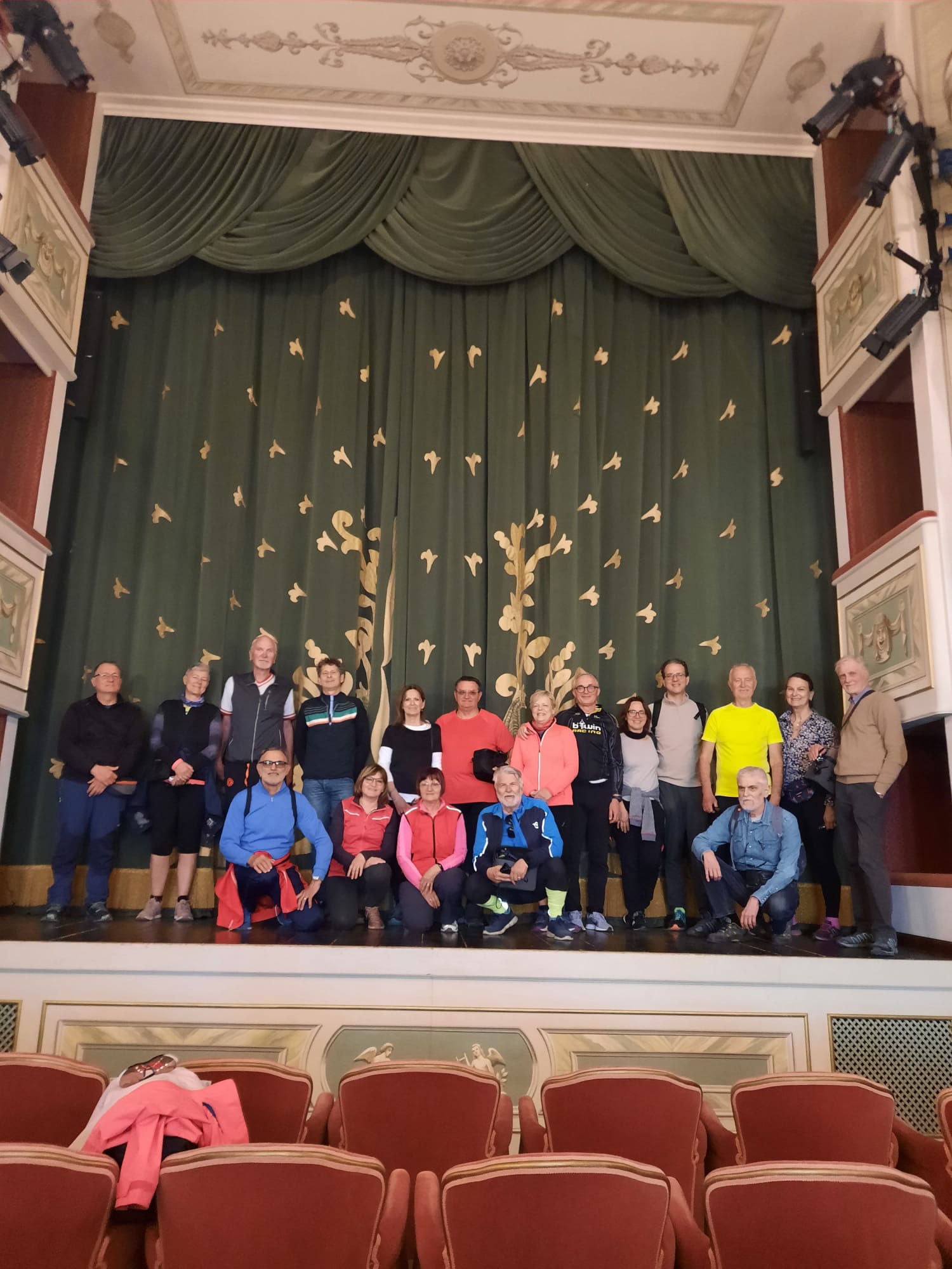 5 - Il gruppo al teatro Arrigoni di San Vito