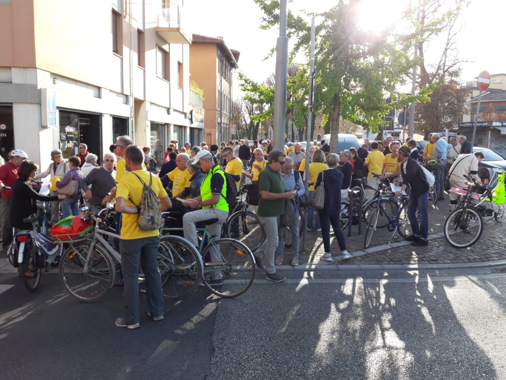 1. Assembramento in Piazzale Diacono