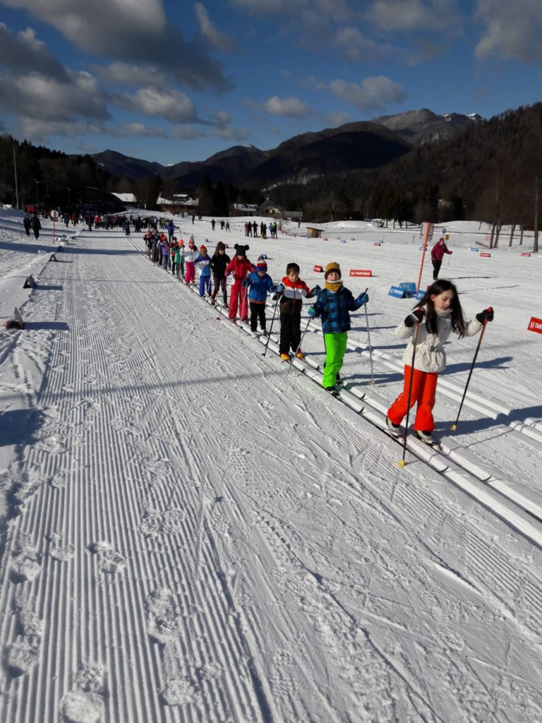 Prima i piccoli, poi gli altri