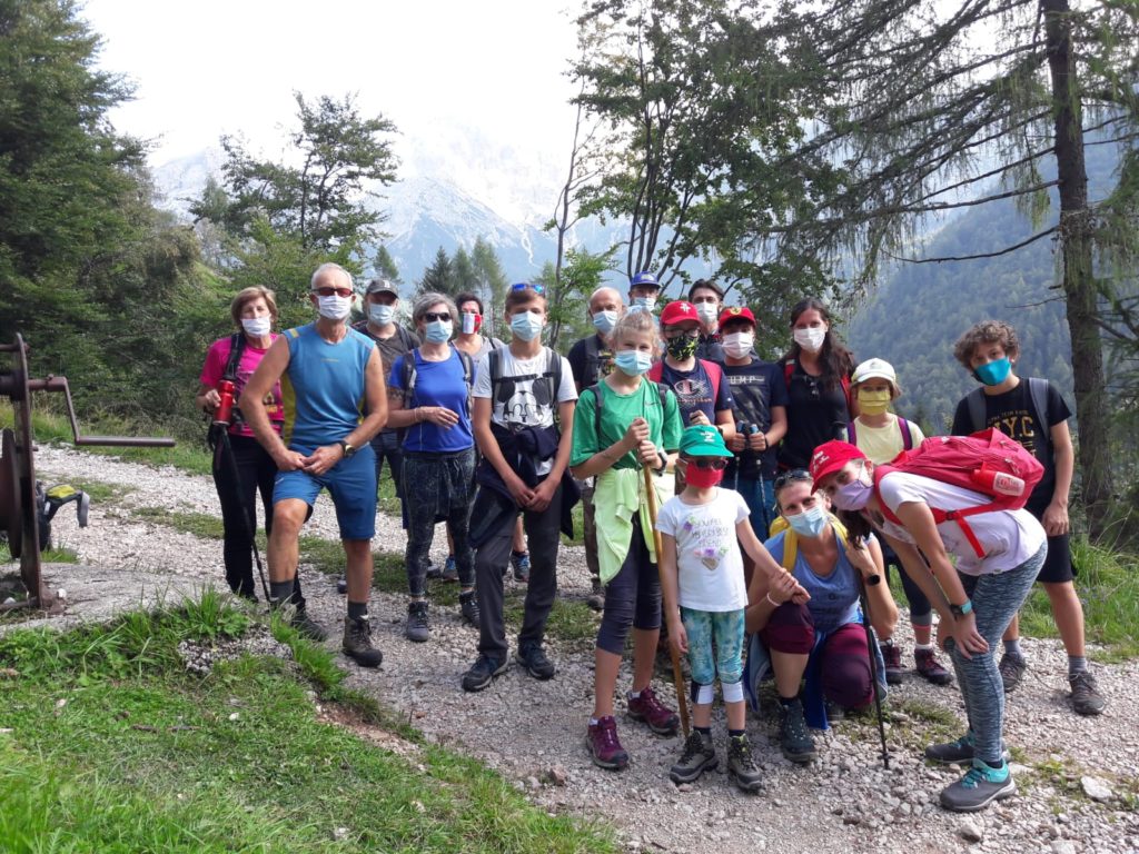 Il primo gruppo alla partenza