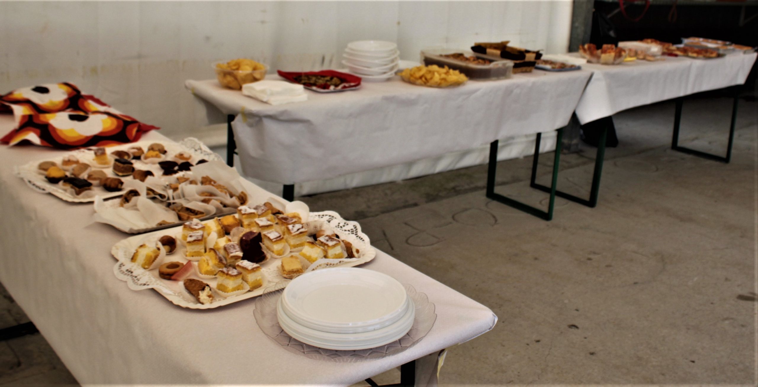 03 - Il buffet preparato dalle volontarie