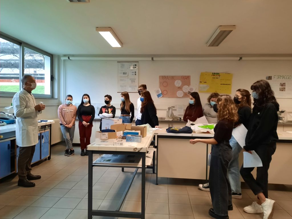 1 - La preparazione della parte pratica, gestita dagli studenti