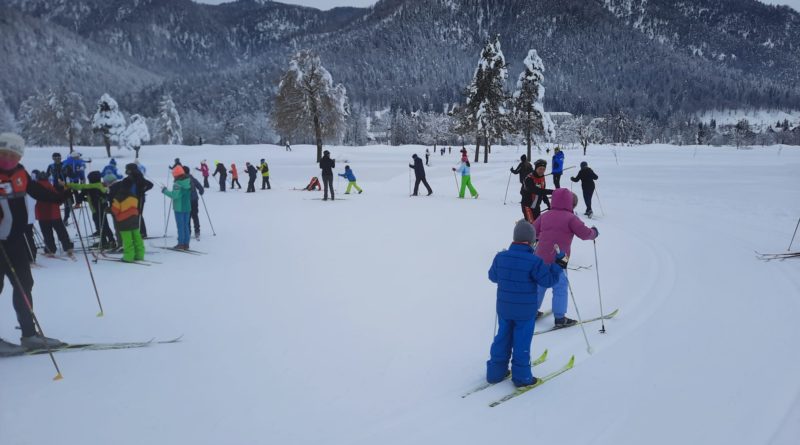 01 - Il gruppo dei bambini dopo la misurazione della temperatura