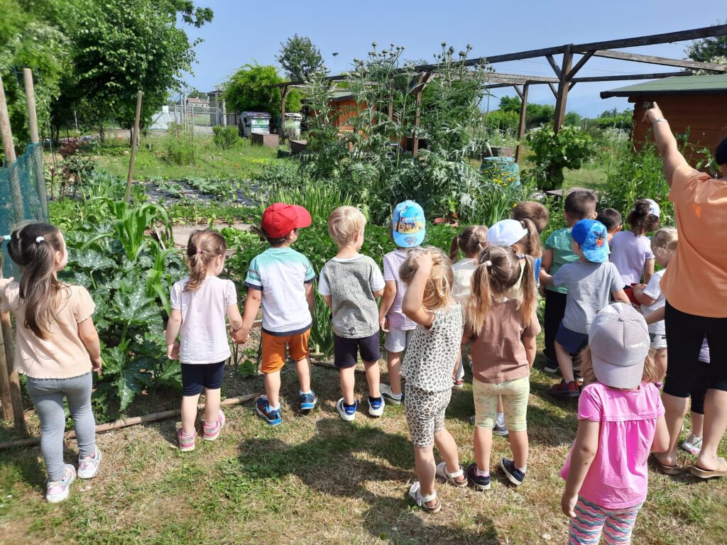 La visita all'adiacente orto urbano
