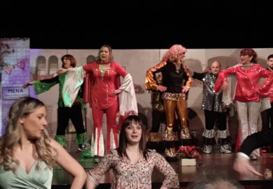 Grande successo per Mamma mia, ce spetacul!
