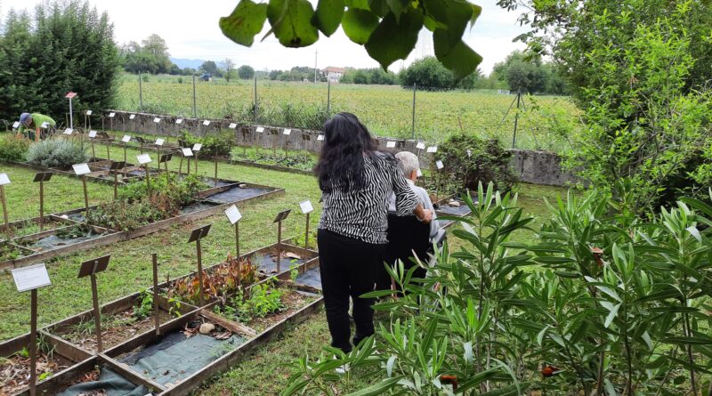 Continuano le visite al nostro orto botanico
